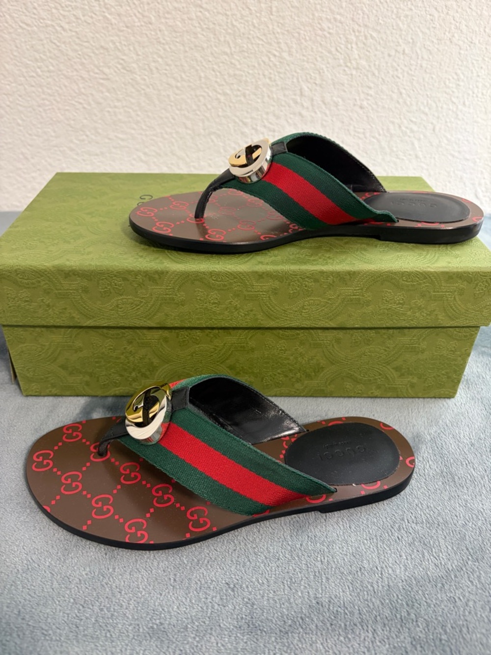 Brand New Women’s Gucci GG Thong Interlocking G Sandals Sz 35 (US 5) - Picture 2 of 9